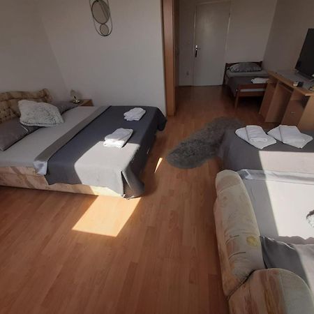 Bed and Breakfast Pansion Brod Exterior foto